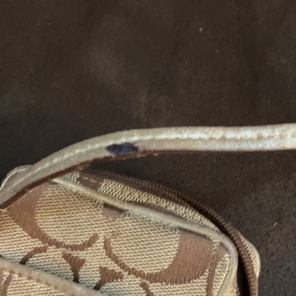 Coach Case - Picture 2 of 7